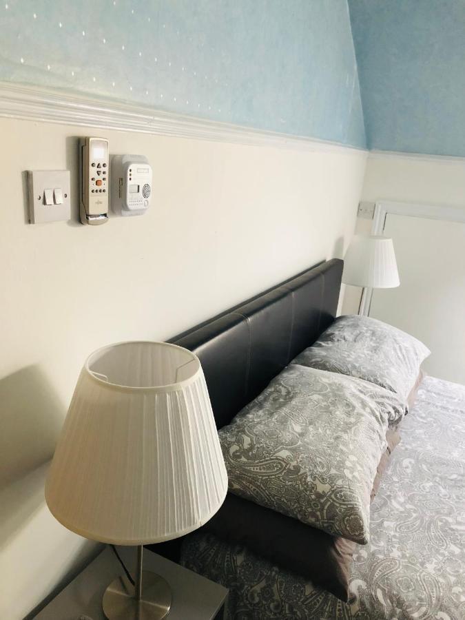 Apartamento Ac Hideout Rochford Exterior foto